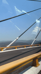 Driver records bridge crossing in Tula del Río