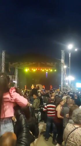 Live band draws crowds to outdoor concert in Primorsko