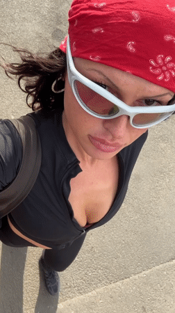Woman in red bandana photographed multiple times in Sevenoaks