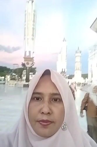 Routine daily life documented across Banda Aceh, Indonesia