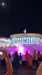 Color-changing fountain show draws a crowd in Sharm El Sheikh