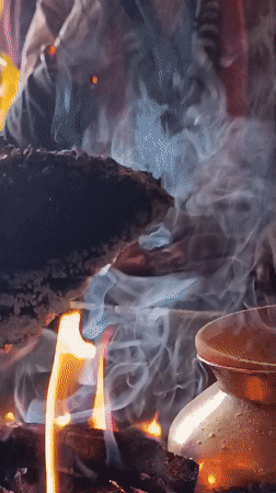 Sadhus, street food, and rain in Vashisht village