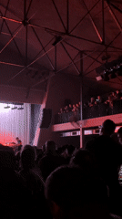 Late-night concert draws crowd in Buenos Aires venue