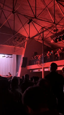 Late-night concert draws crowd in Buenos Aires venue