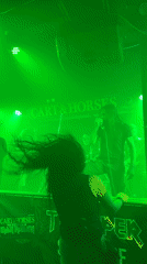 Band performs at historic Cart & Horses pub in London