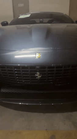 Gray Ferrari spotted in Puebla parking garage