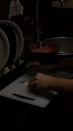 Evening cooking and dining preparation documented in Vozdovac, Serbia