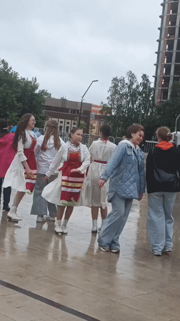 Outdoor folk festival underway in Izhevsk with performances and public activities