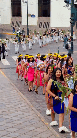 Traditional parade with colorful costumes fills Cuzco streets