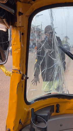Auto rickshaw passenger filmed in Vom, Nigeria
