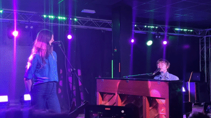 Musical duo performs intimate concert at Milan venue