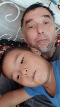 Afternoon with a kid: tricycle, snacks, and downtime outdoors