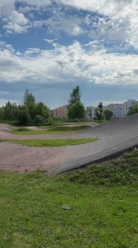 Morning scenes captured in Peterhof: pump track, cats, basketball court