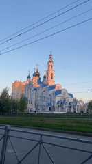 Ordinary afternoon moments captured across Kazan residential streets