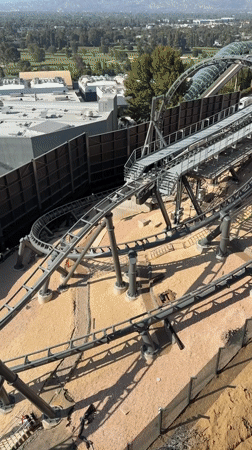Late-night theme park visit documented in Los Angeles area