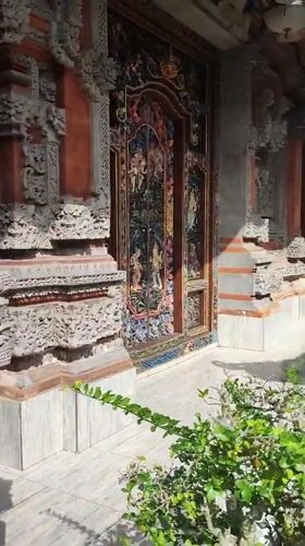 Traditional Balinese architecture and art documented in Ubud District