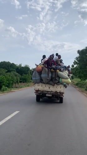 Loaded pickup truck carries passengers, cargo in Akwanga