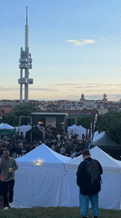 Community festival draws crowds to Prague park despite weather