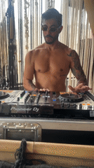 DJ performs live set in Mexico City