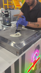 Astrakhan mall captures ice cream vendor, child playing