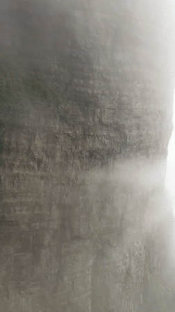 Morning fog blankets Yongding District mountains in China