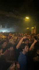 Live music performance draws crowd in Paris