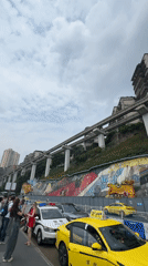Morning street scenes captured in busy Yuzhong District