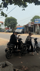 Morning life captured across Đà Nẵng neighborhoods
