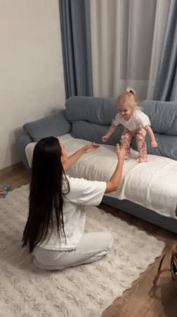 Family moments captured across Odintsovo homes during evening hours