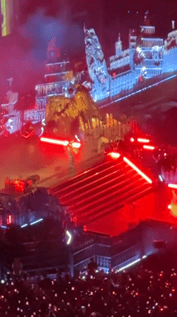 Packed stadium concert lights up PGE Narodowy in Warsaw