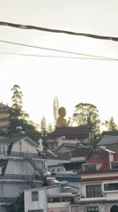 Quiet evening moments captured in Đà Lạt residential area