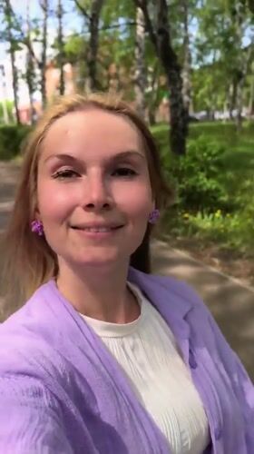 Woman takes morning selfies in Sterlitamak park