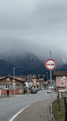 Overcast day captured on Bansko streets with snowy mountains