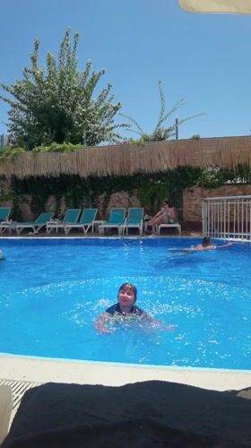 Lazy poolside afternoon at an Alanya resort