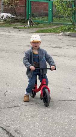 Morning family bike ride and stroll in Nizhny Novgorod
