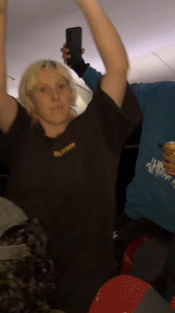 Passengers dance spontaneously in vehicle or aircraft in São Paulo