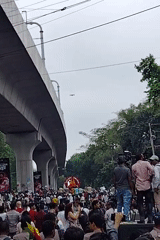 Large crowd gathers for early morning celebration in Dhaka