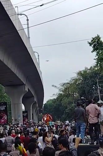 Large crowd gathers for early morning celebration in Dhaka