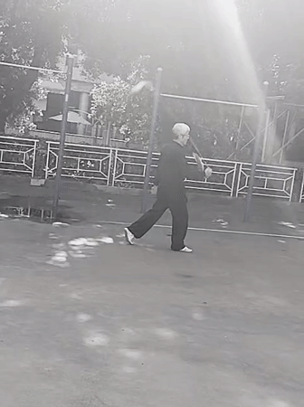 Morning exercise routine observed in Chongqing's Yuzhong District