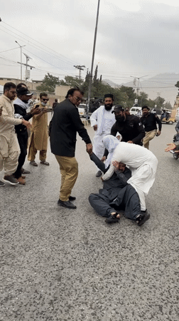 Street rally and scuffle in Quetta draws large crowd