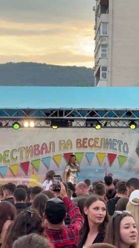 Outdoor music festival draws crowds in Shumen, Bulgaria