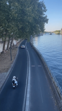 Summer evening on the Seine, Eiffel Tower in view