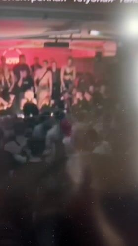 Live music event draws dancing crowd at Shadrinsk club