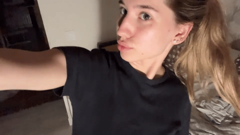 Woman documents mirror selfie session in Noviy, Russia bedroom