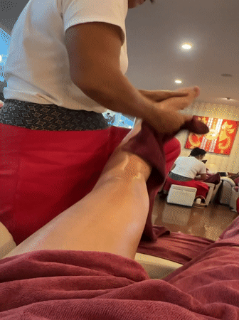 Foot massage session documented at Pattaya spa facility
