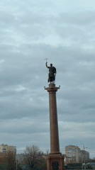 Tourist captures Kamyshin landmarks and decorated bridge on May Day