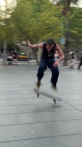 Evening skateboarding session draws multiple participants to Barcelona plaza