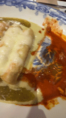 Couple shares messy meal at Puebla restaurant