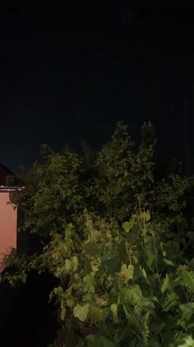 Nighttime thunderstorm documented in Kaspiysk, Russia on May 24