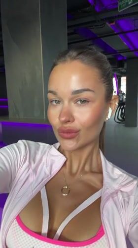 Gym selfies and street art in Krasnoyarsk, Russia
